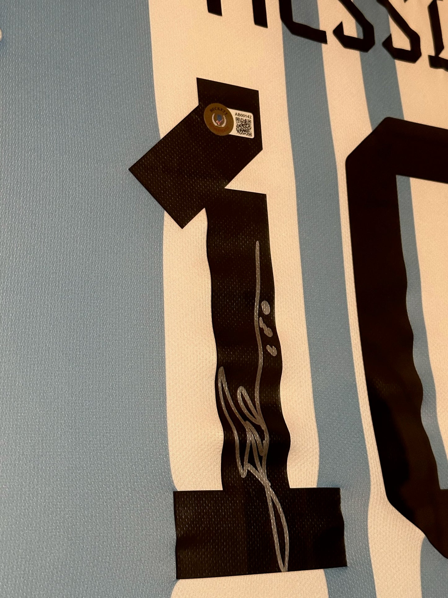 Lionel Messi Argentina World Cup Autographed Framed Jersey Authenticated by Beckett